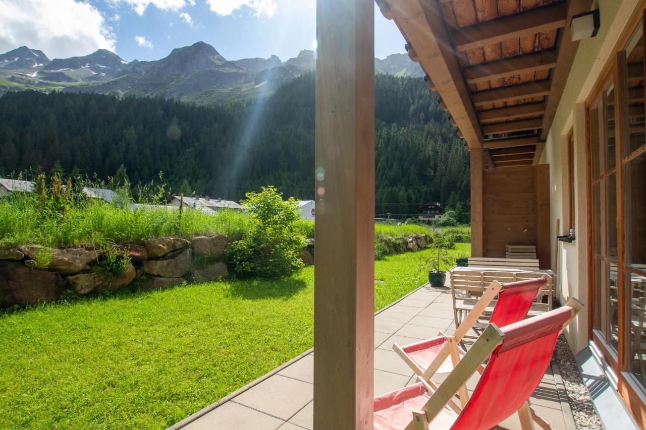 Tauerndorf Enzingerboden Ski In&Out - Steinbock Lodges Esterno foto