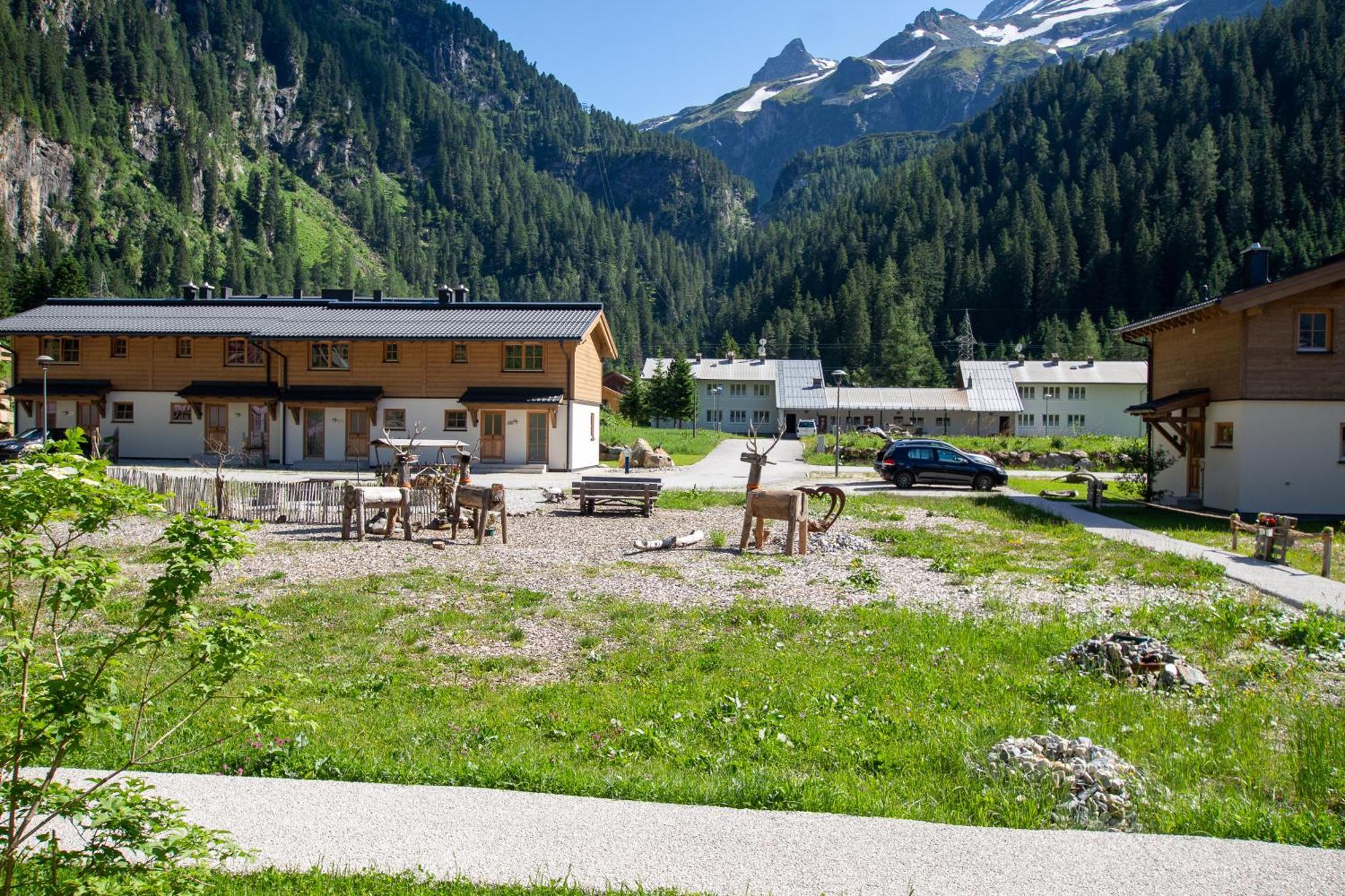Tauerndorf Enzingerboden Ski In&Out - Steinbock Lodges Esterno foto