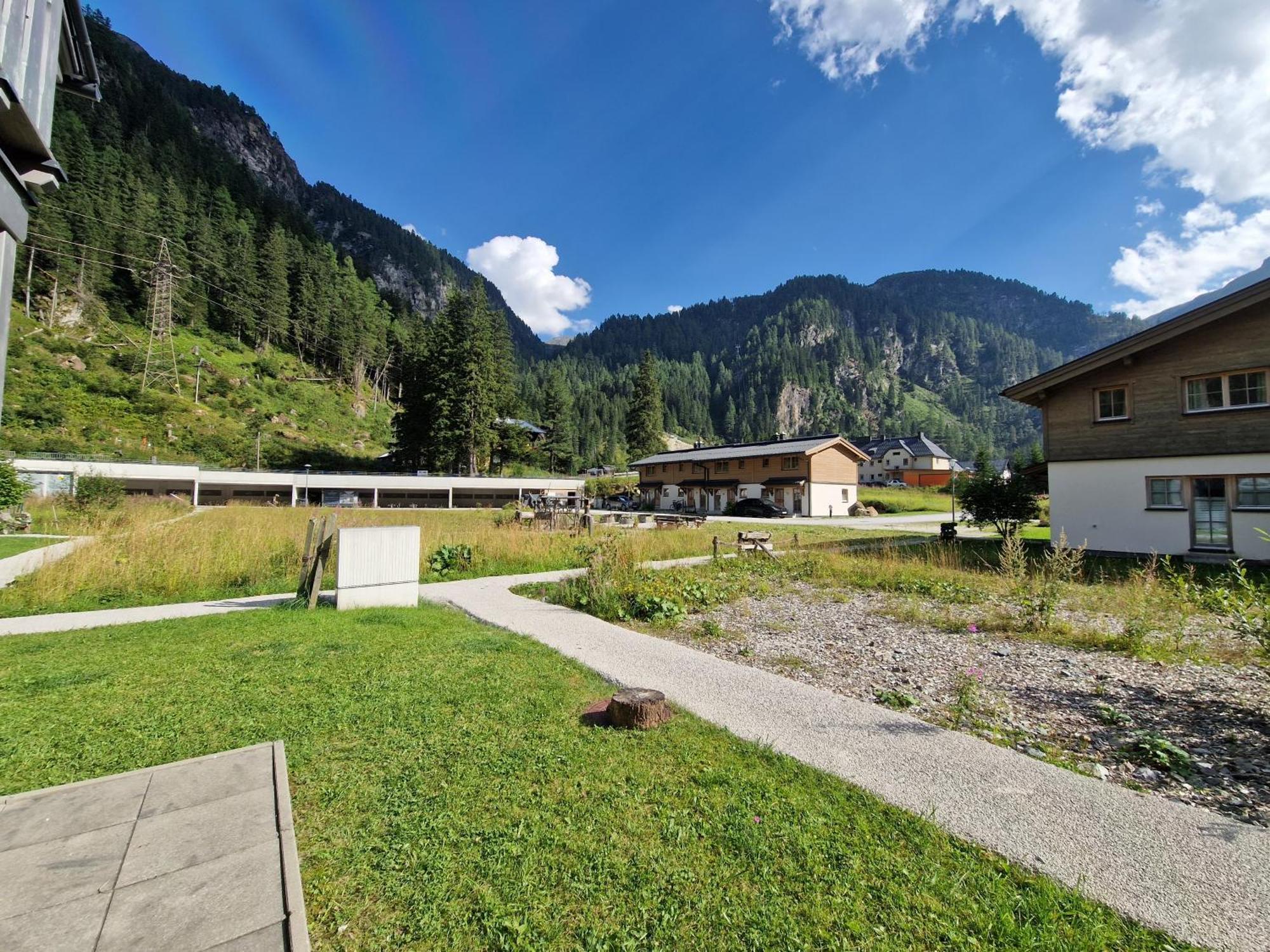Tauerndorf Enzingerboden Ski In&Out - Steinbock Lodges Esterno foto