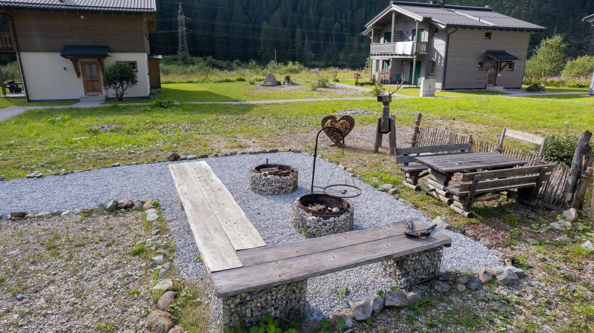 Tauerndorf Enzingerboden Ski In&Out - Steinbock Lodges Esterno foto