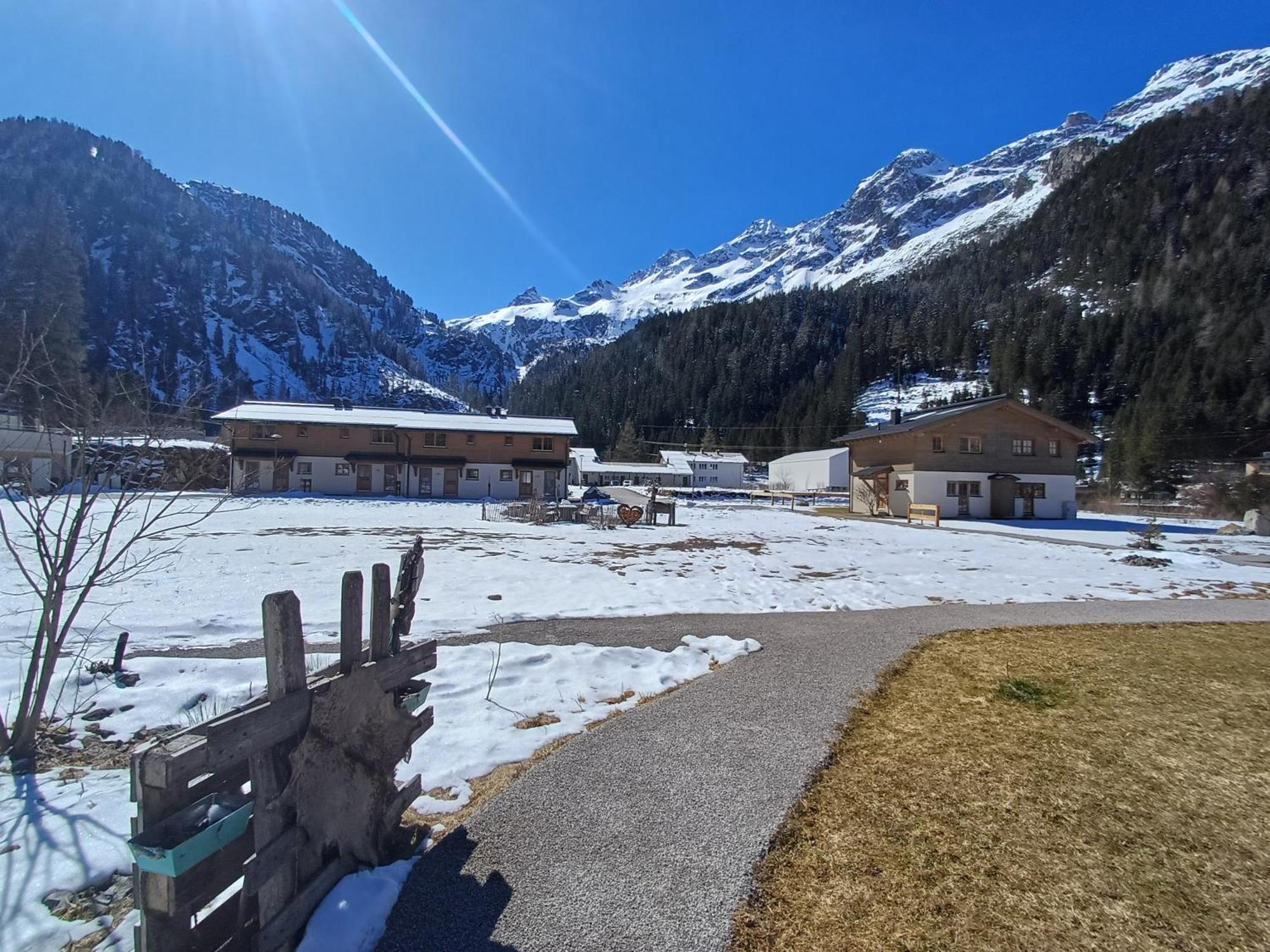 Tauerndorf Enzingerboden Ski In&Out - Steinbock Lodges Esterno foto